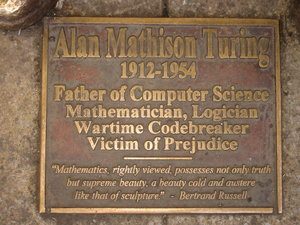 Targa in memoria di Alan Turing. "Sackville_Park_Turing_placa" by ASAIFIB is licensed under CC BY-NC-ND 2.0