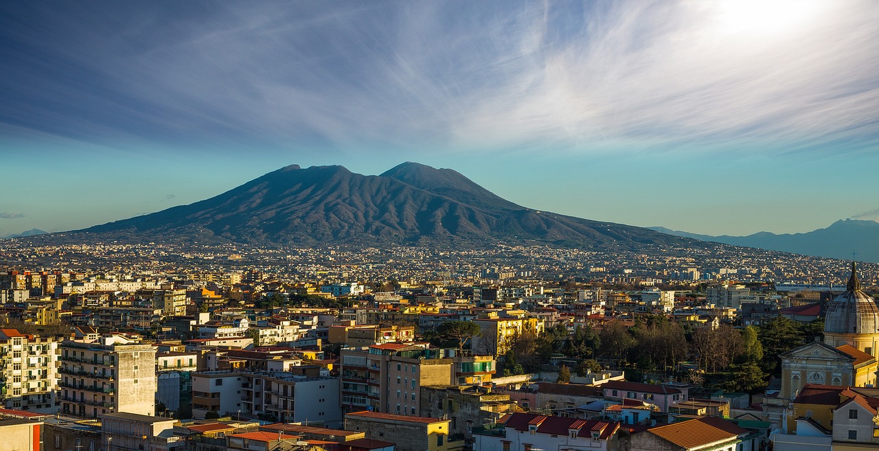 quanti abitanti ha Napoli