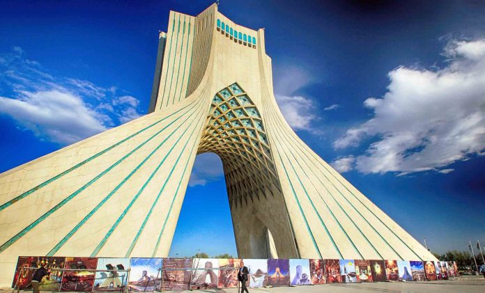 iran88m-Teheran-Azadi-Tower-696x421