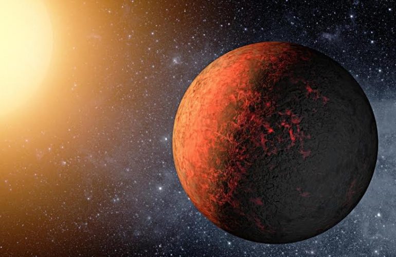 K2-229b: Una super-Terra con un super nucleo