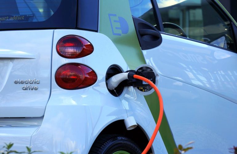 NUOVO INCENTIVO PER L’ACQUISTO DI AUTO ELETTRICHE: ECCO COSA SAPERE