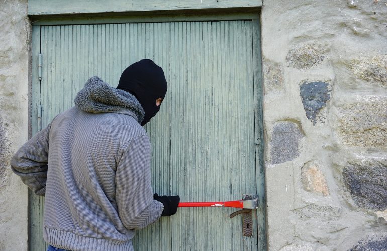 furto-scasso-coasa-thief-1562699_1280