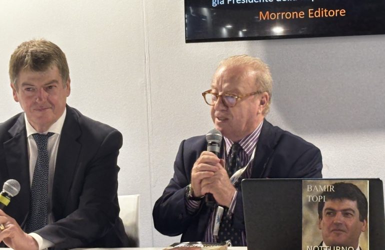 Bamir Topi, già Presidente dell'Albania con Giovanni fiera al Salone Internationale del Libro di Torino 2025