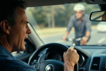 Il nuovo status symbol? Muoversi senza auto di proprietà