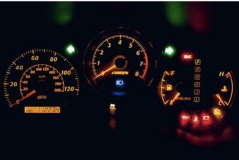 L'entropia dell'auto: perché l'obsolescenza tecnologica sta riscrivendo le leggi della mobilità